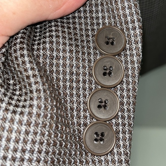 Calvin Klein Sports Jacket in EUC.42L 70% Wool @ 30% Silk. - Picture 14 of 14